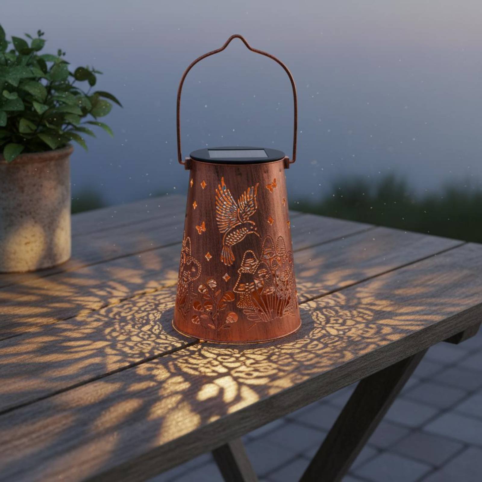 فانوس حديقة بنمط زهور، إضاءة خ - مراجعة Outdoor Lighting Battery Powered وسعره