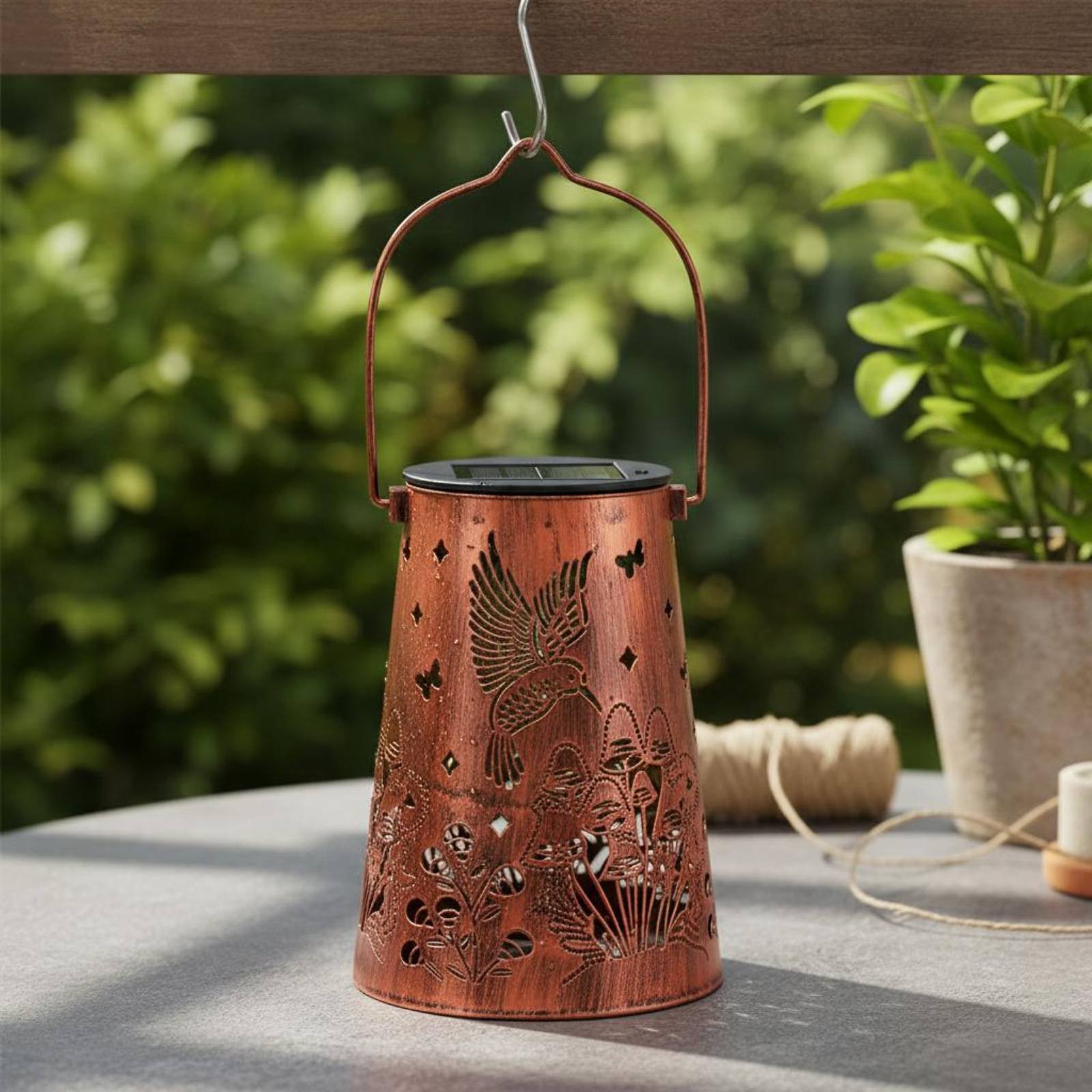فانوس حديقة بنمط زهور، إضاءة خ - مراجعة Outdoor Lighting Battery Powered وسعره