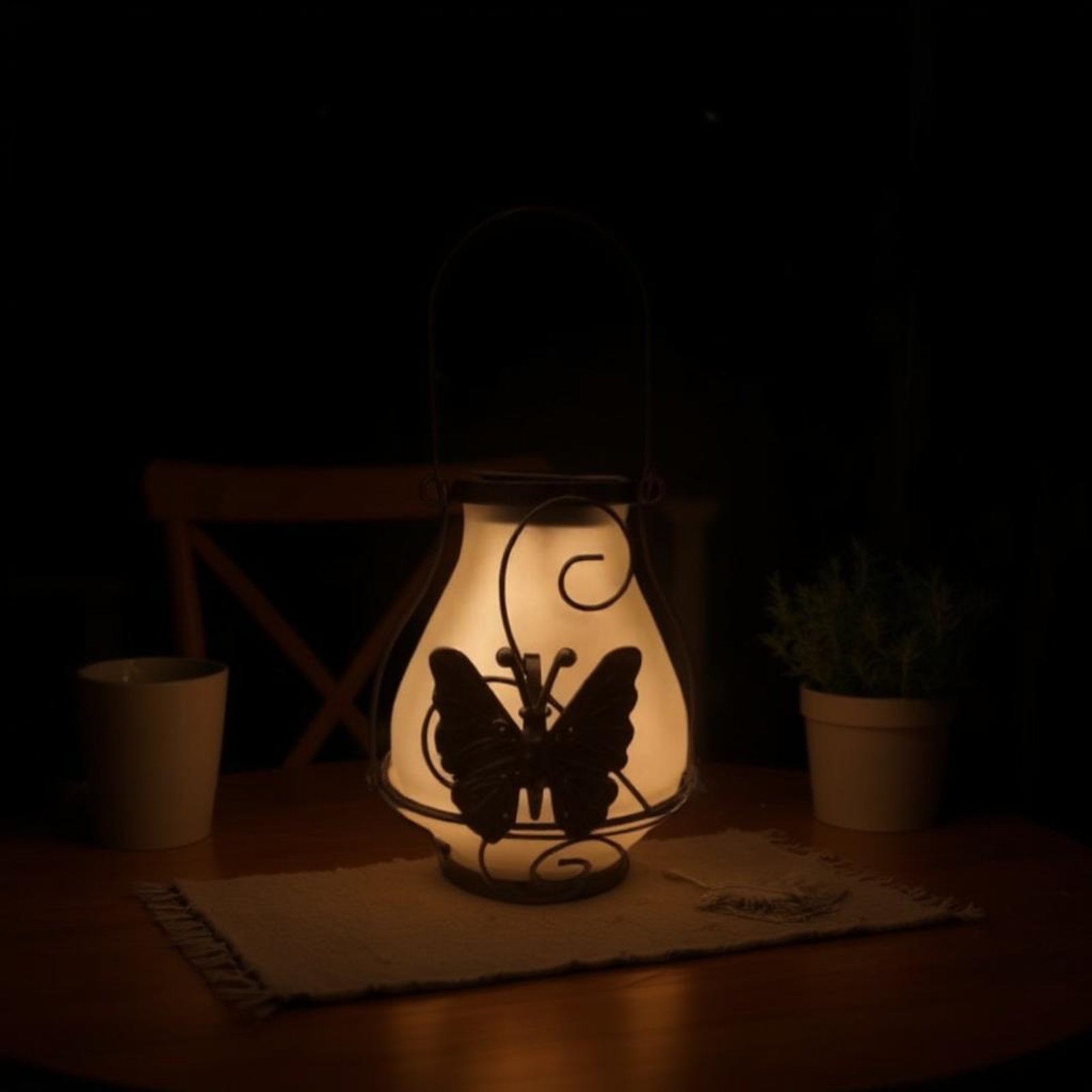 فانوس شمسي على شكل فراشة مقاوم - مراجعة Outdoor Lighting Battery Powered وسعره